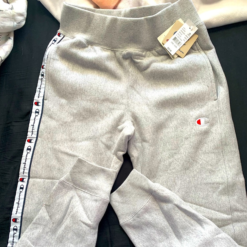 Grey women’s champion fleece sweatpants S